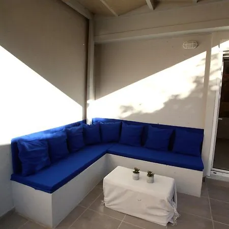 Geo House By The Beach 2